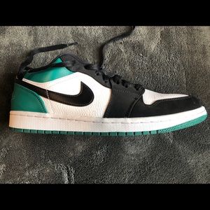 Air Jordan 1 Low Mystic